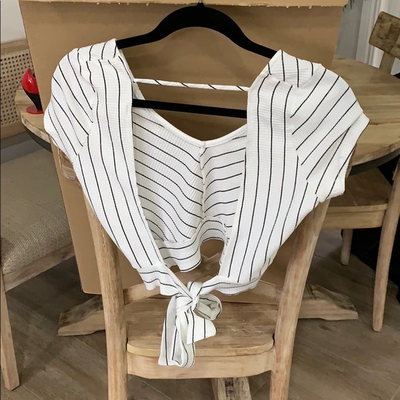 Top - Picture 2 of 2